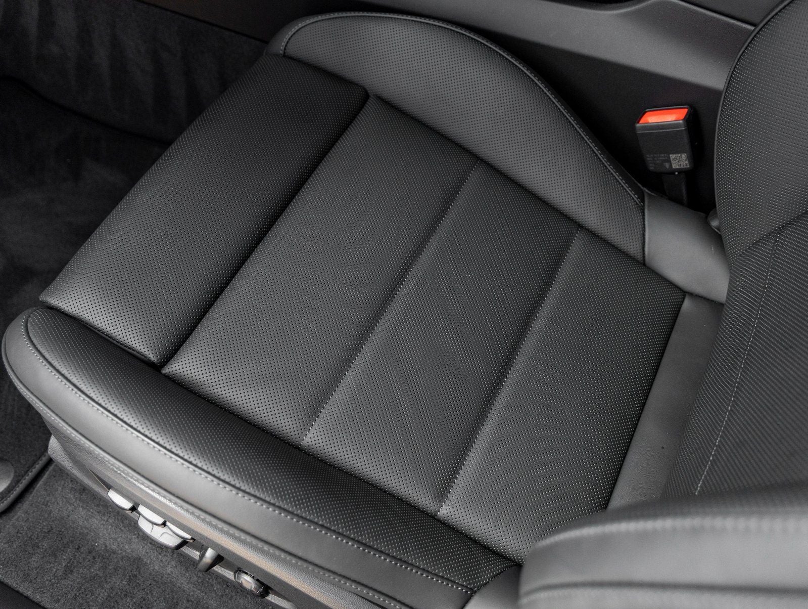 2026 Porsche Macan Electric Electric