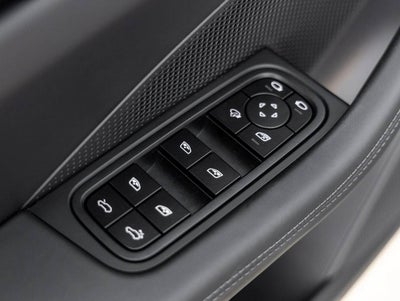 2026 Porsche Macan Macan Electric