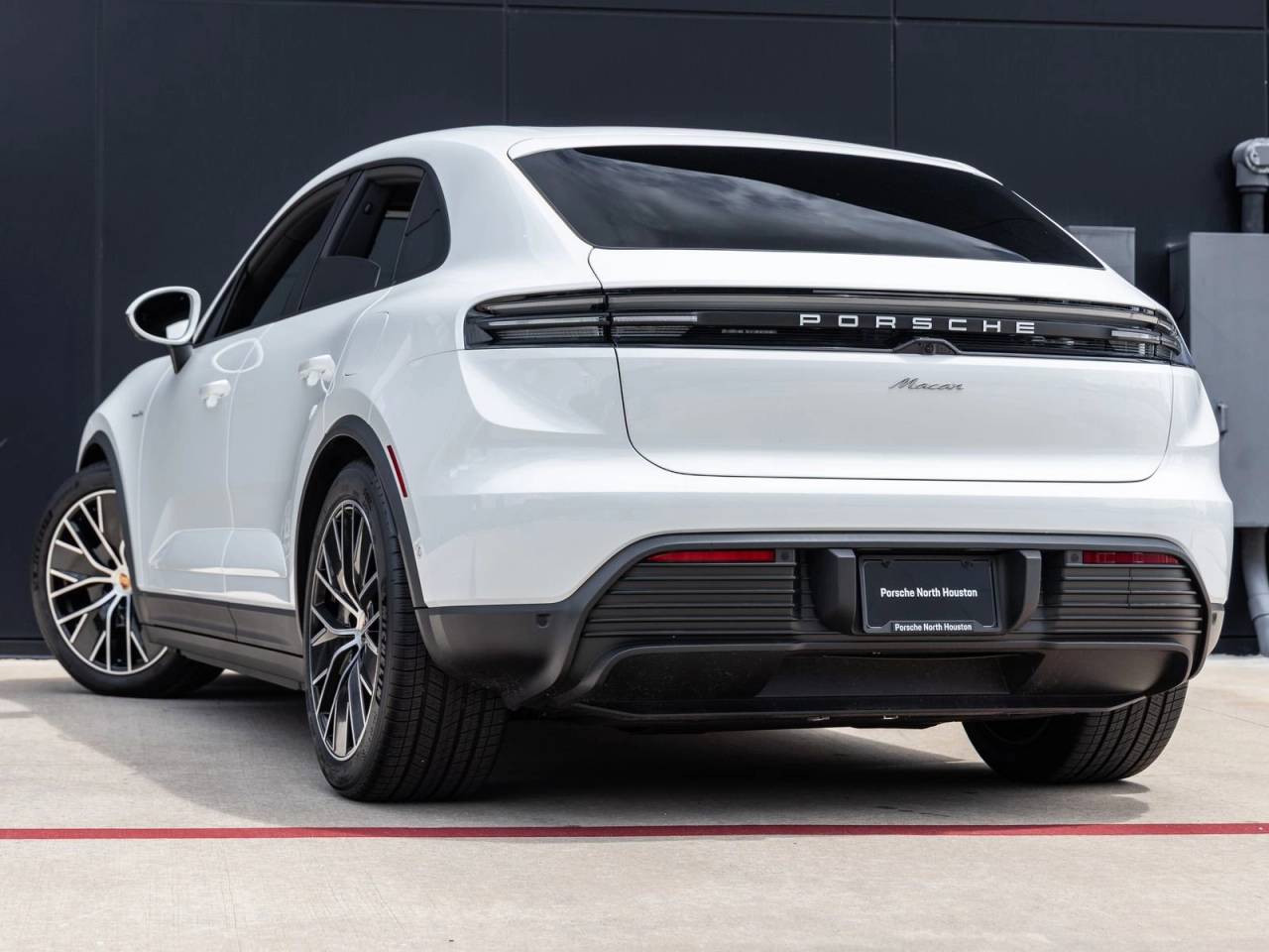 2025 Porsche Macan Electric Macan Electric