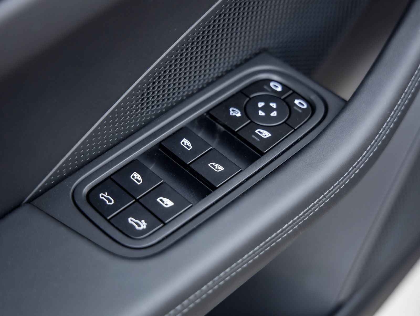 2025 Porsche Macan Electric Macan Electric