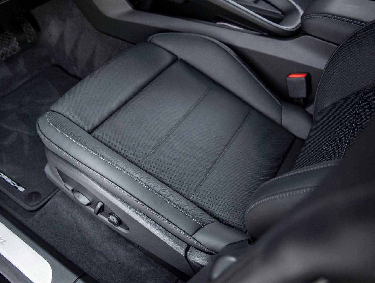 2025 Porsche Macan Electric Macan Electric