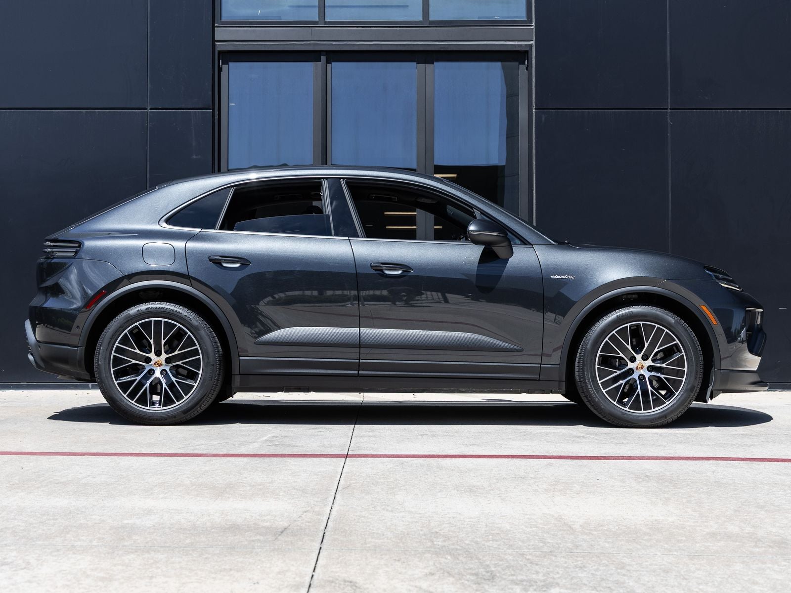 2025 Porsche Macan Electric