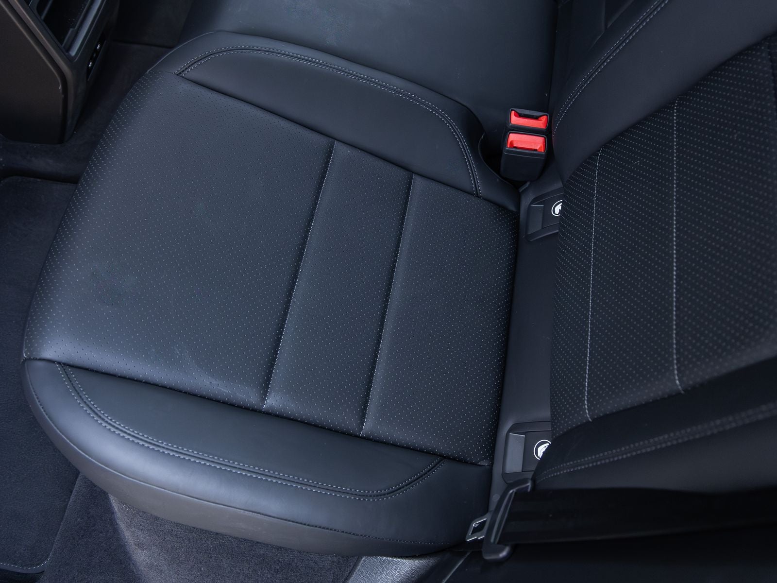 2025 Porsche Macan Electric