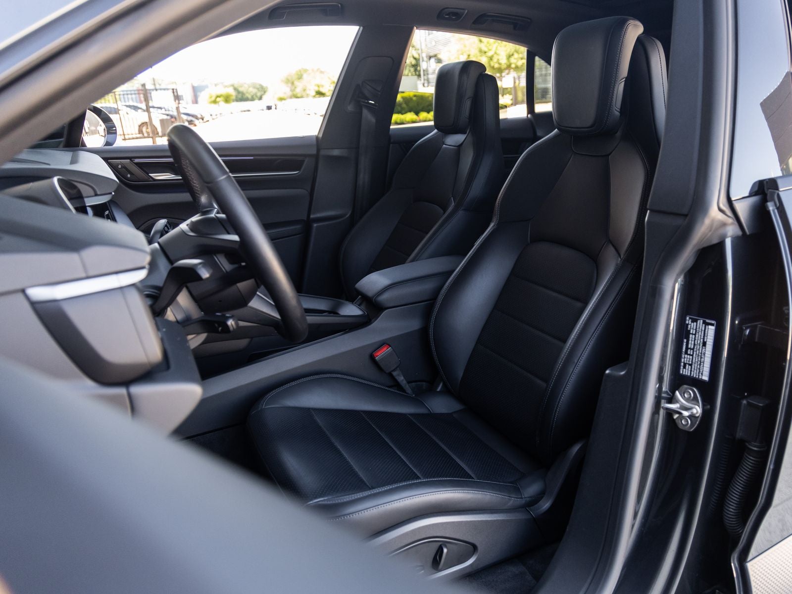 2025 Porsche Macan Electric