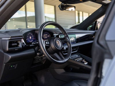 2025 Porsche Macan Electric