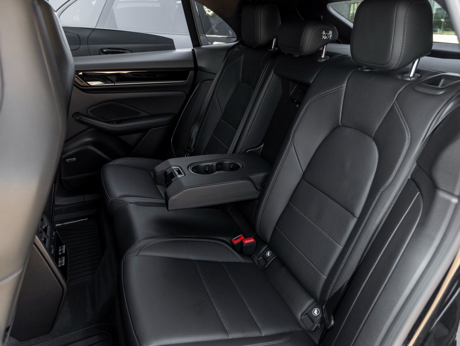 2025 Porsche Macan Electric Macan Electric