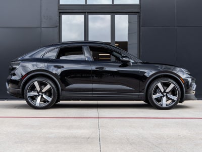 2025 Porsche Macan Electric Electric