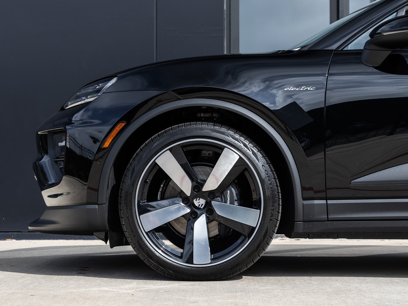 2025 Porsche Macan Electric Electric