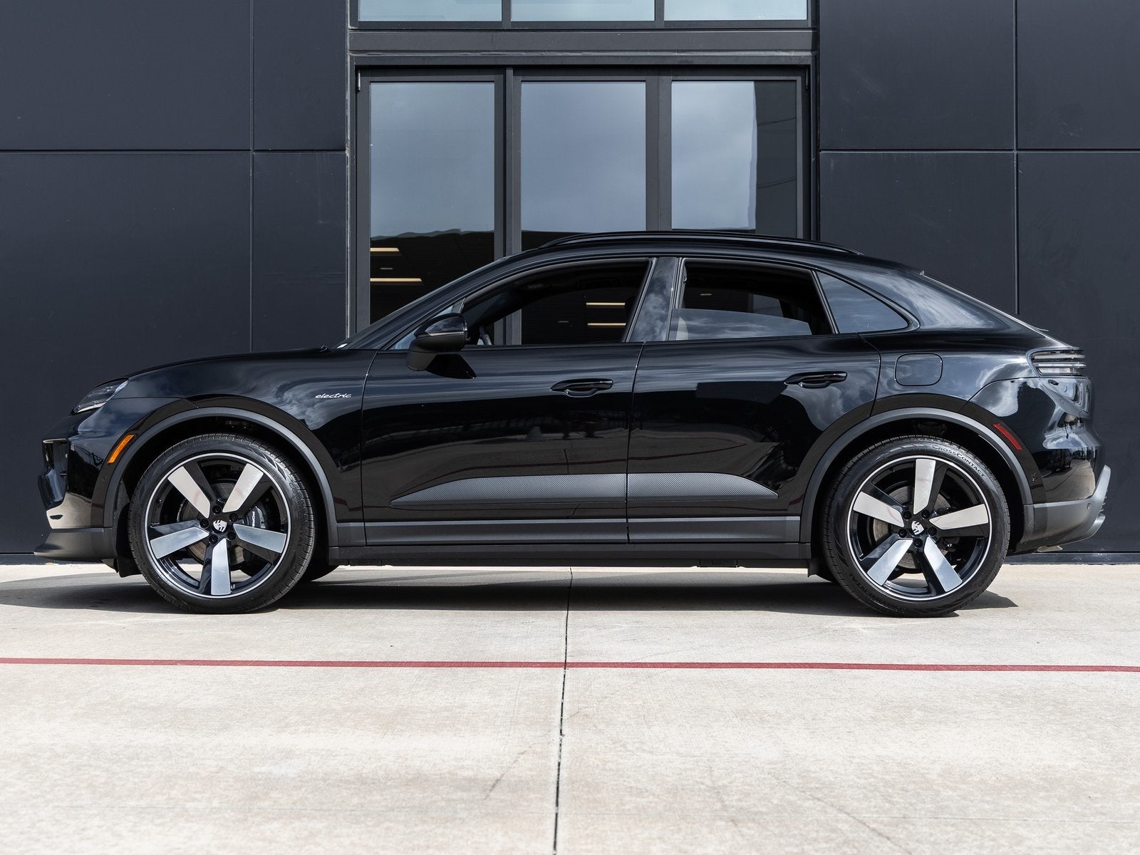 2025 Porsche Macan Electric Electric