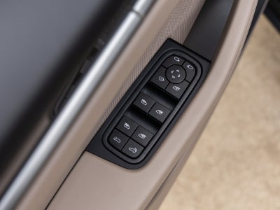 2025 Porsche Macan Electric Electric