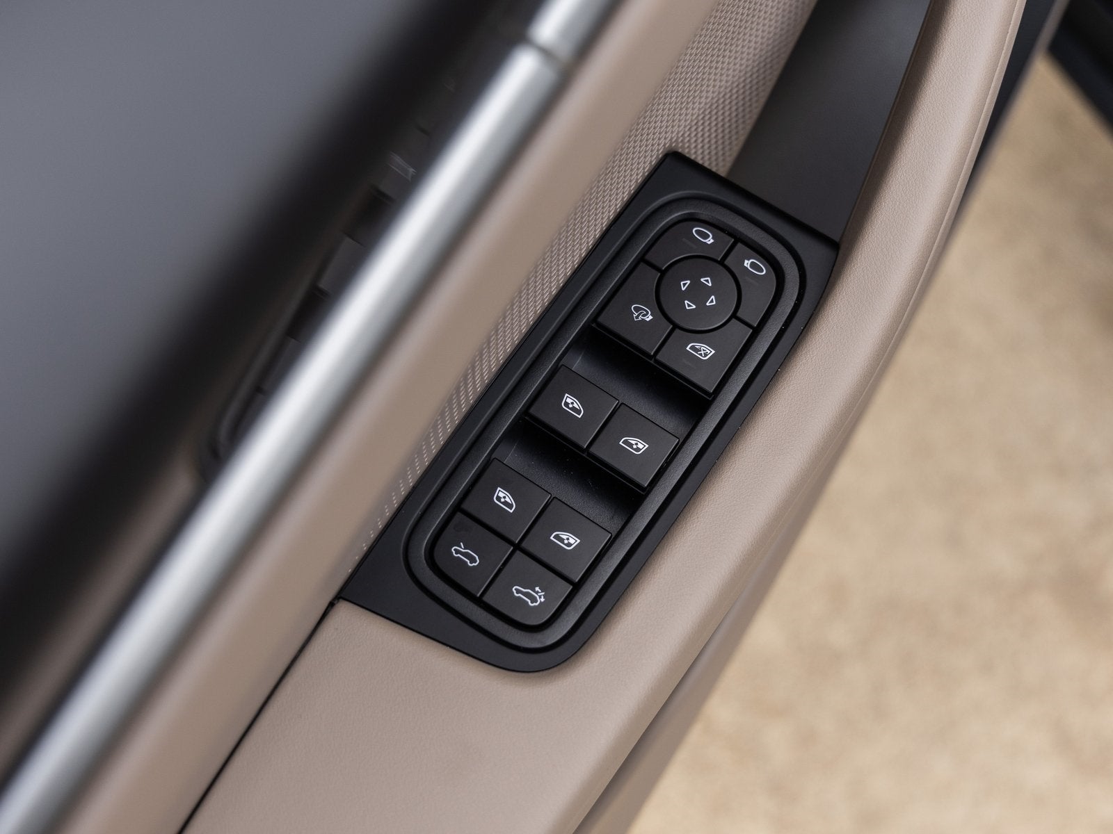 2025 Porsche Macan Electric Electric