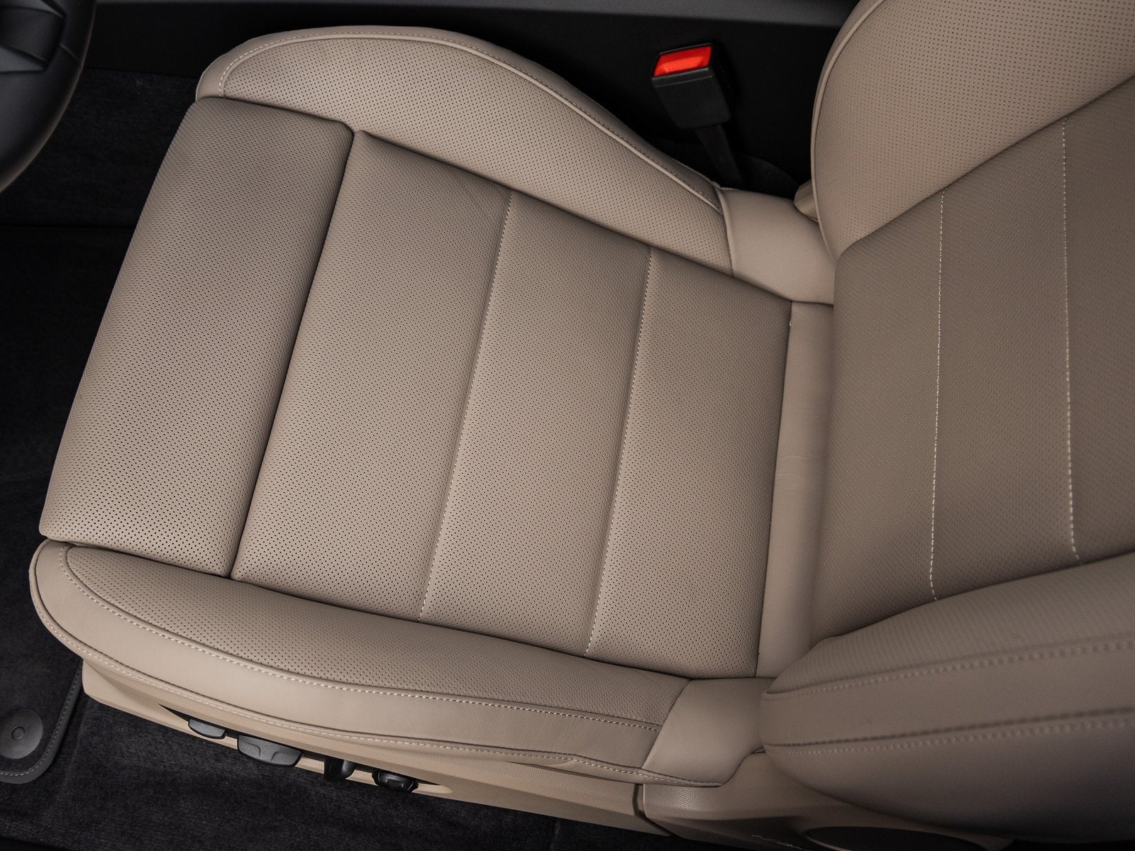 2025 Porsche Macan Electric Electric