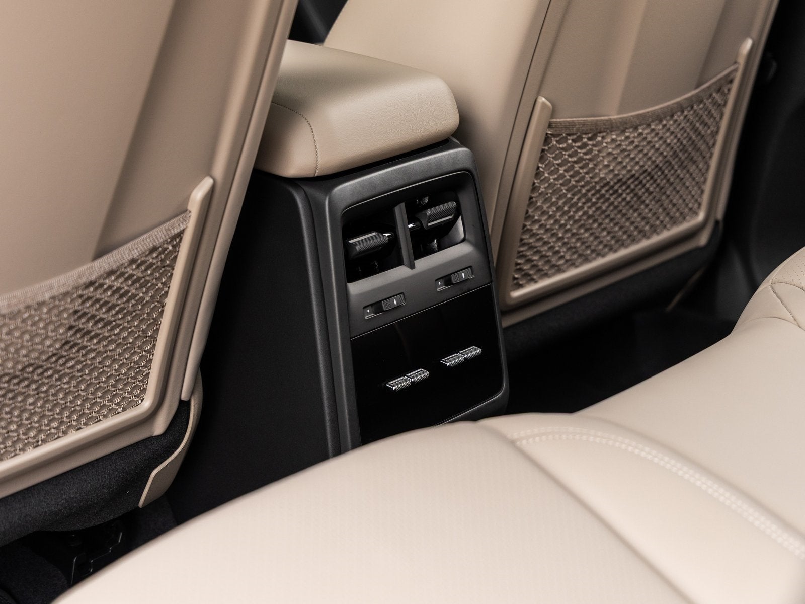 2025 Porsche Macan Electric Electric