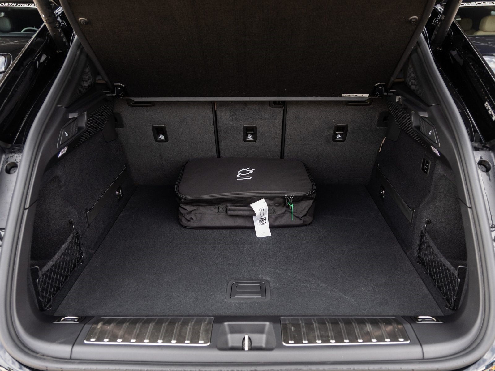 2025 Porsche Macan Electric Electric