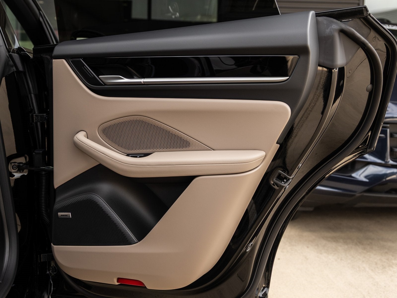 2025 Porsche Macan Electric Electric