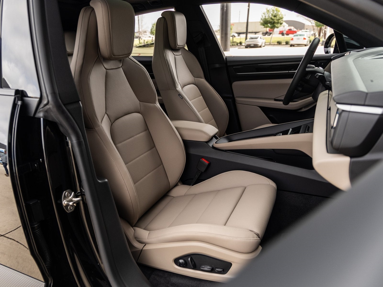 2025 Porsche Macan Electric Electric