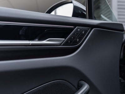 2025 Porsche Macan Electric Macan Electric