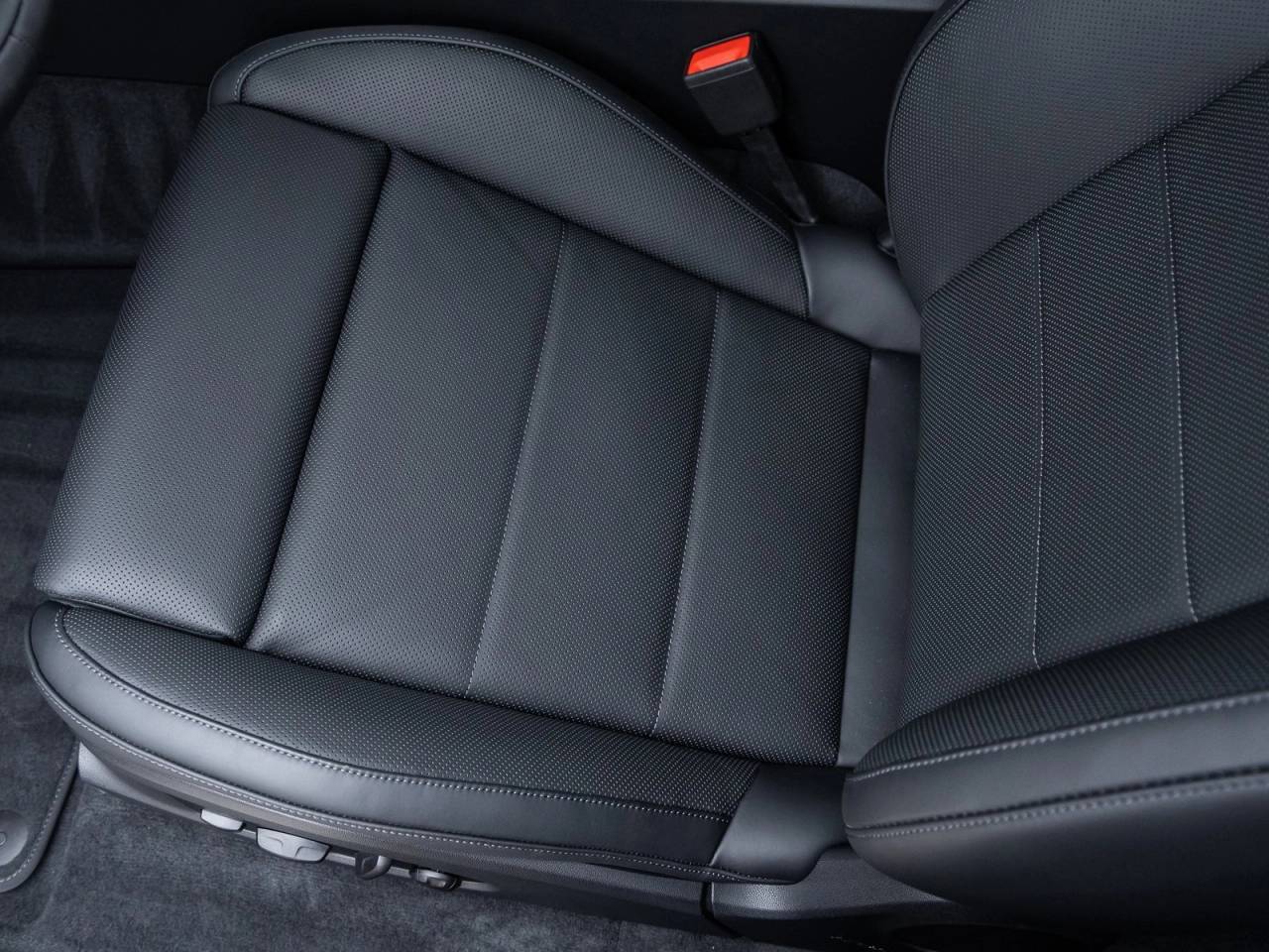 2025 Porsche Macan Electric Macan Electric