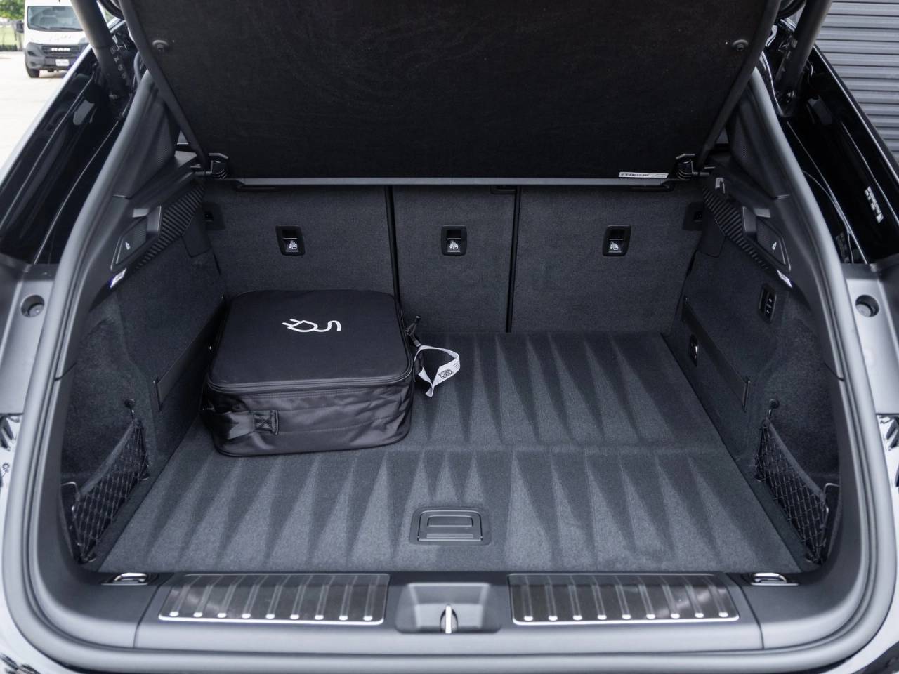 2025 Porsche Macan Electric Macan Electric