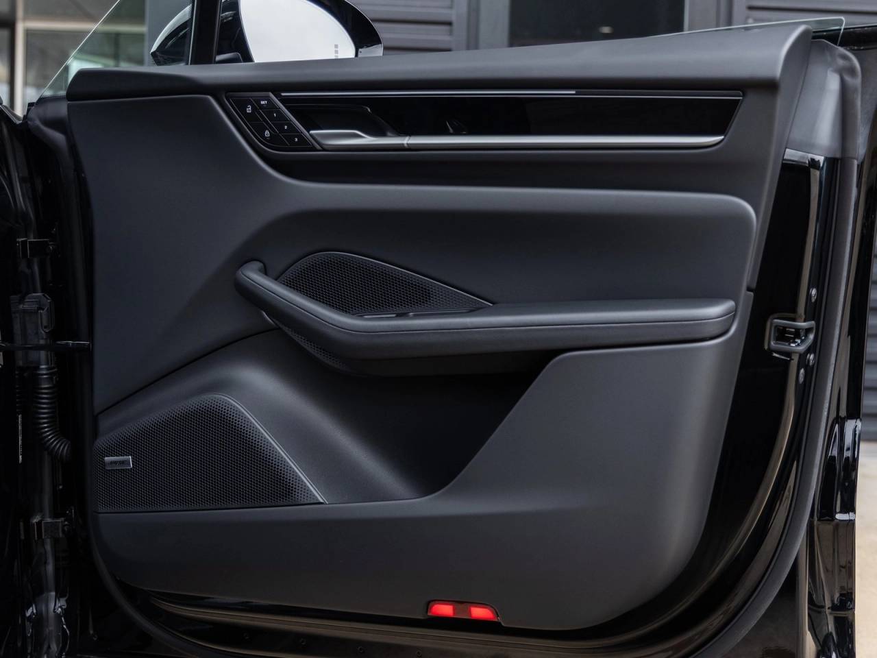 2025 Porsche Macan Electric Macan Electric