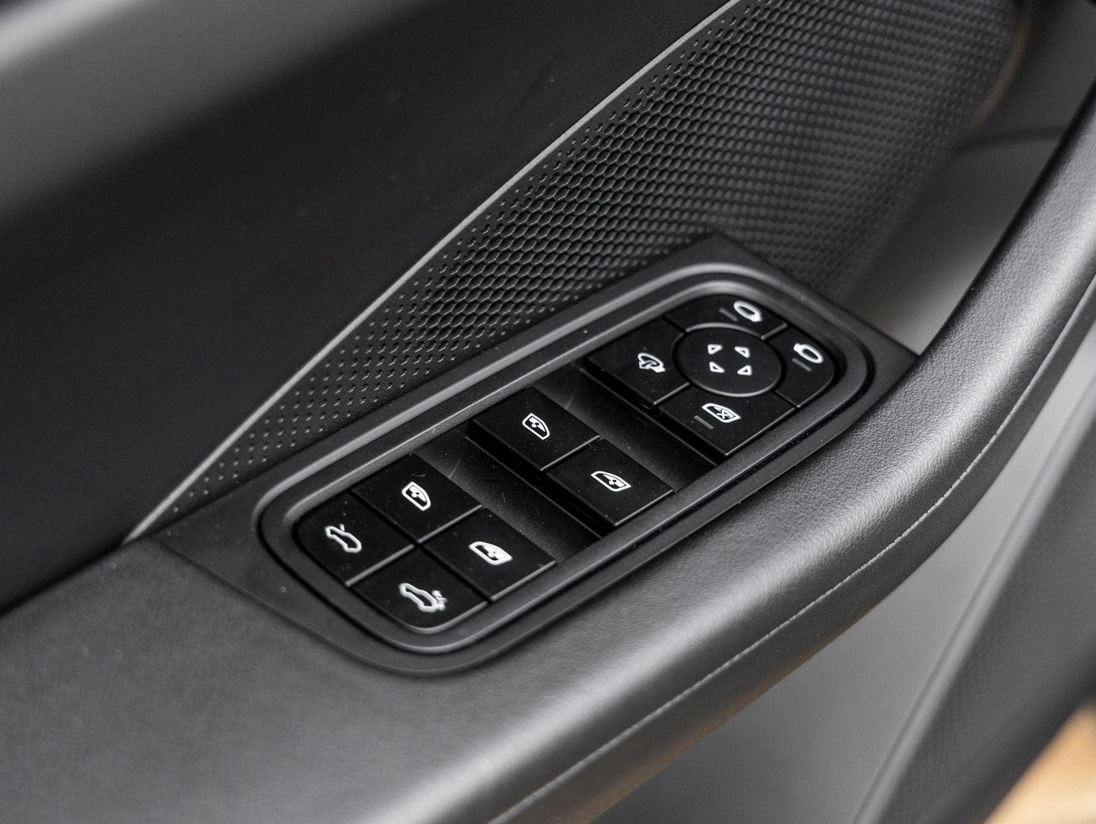 2025 Porsche Macan Electric Macan Electric