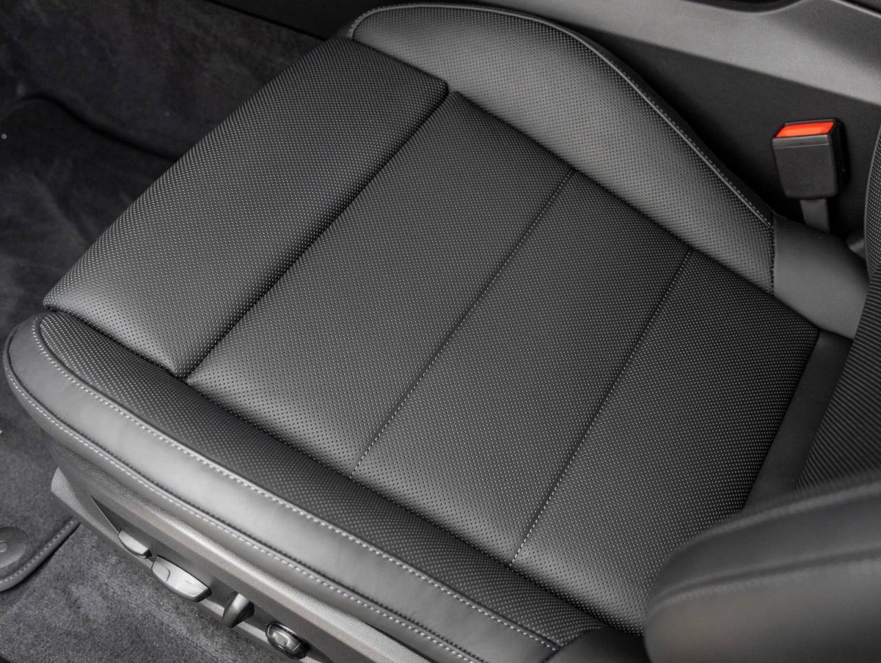 2025 Porsche Macan Electric Macan Electric