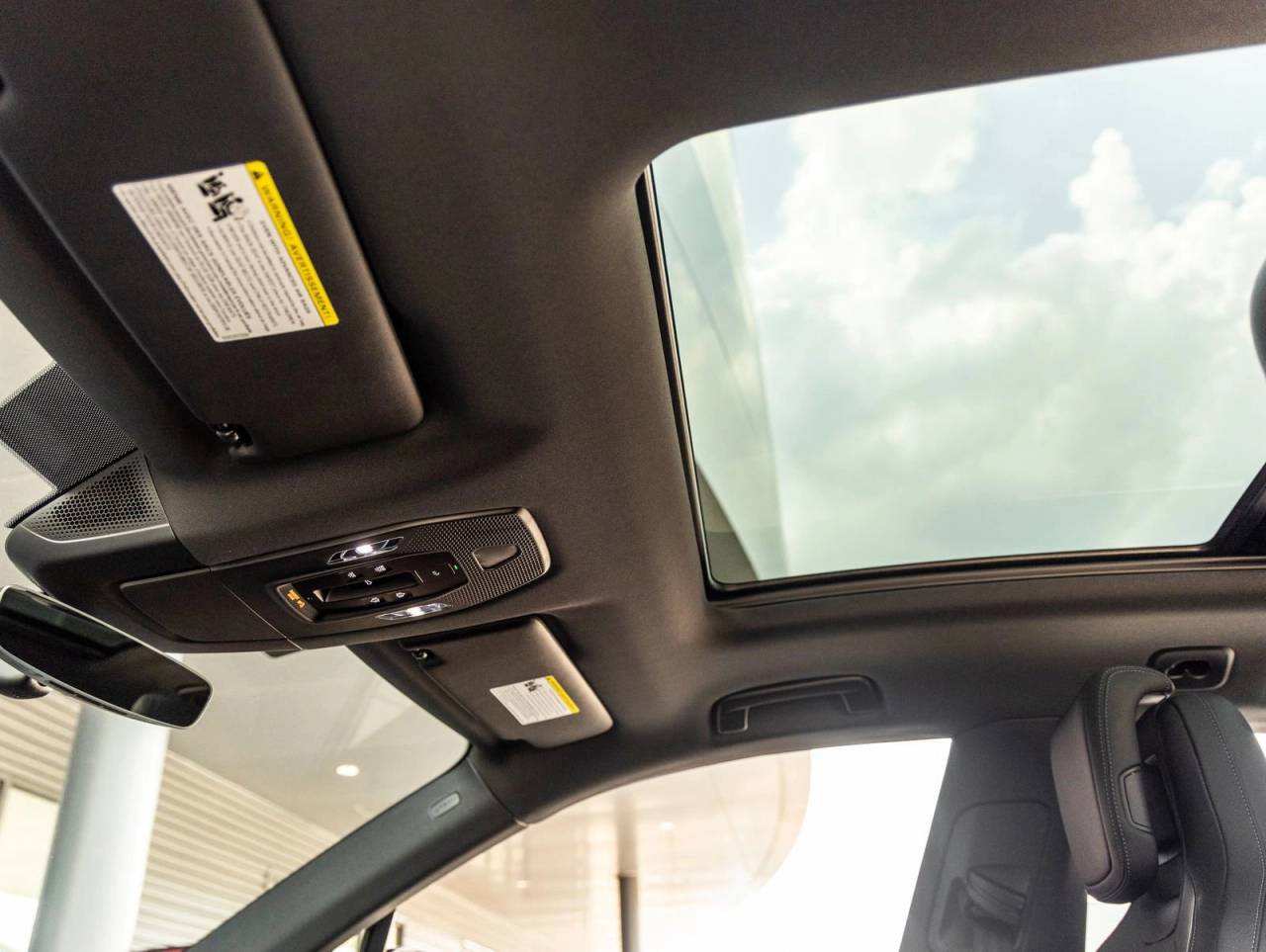 2025 Porsche Macan Electric Macan Electric