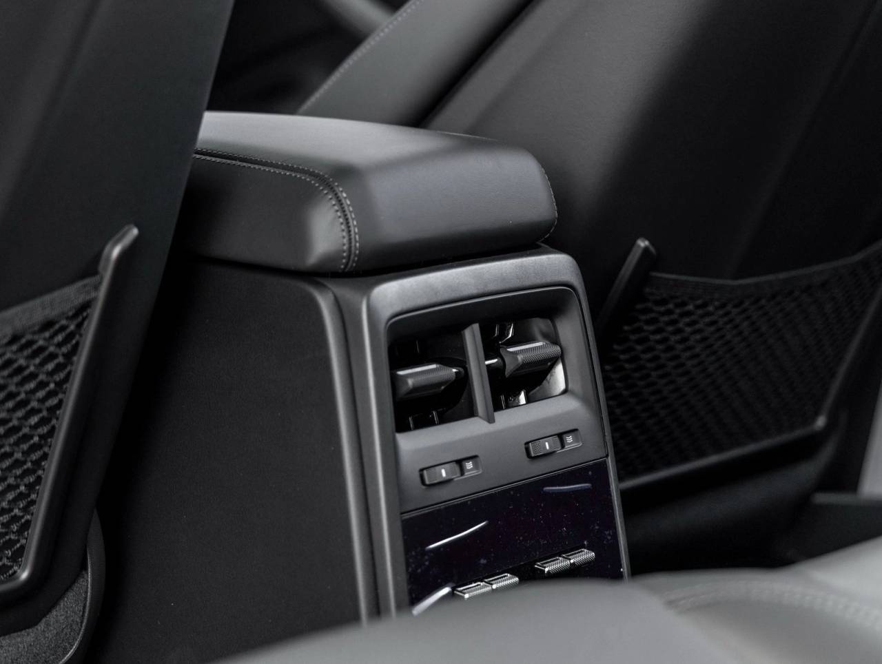 2025 Porsche Macan Electric Macan Electric