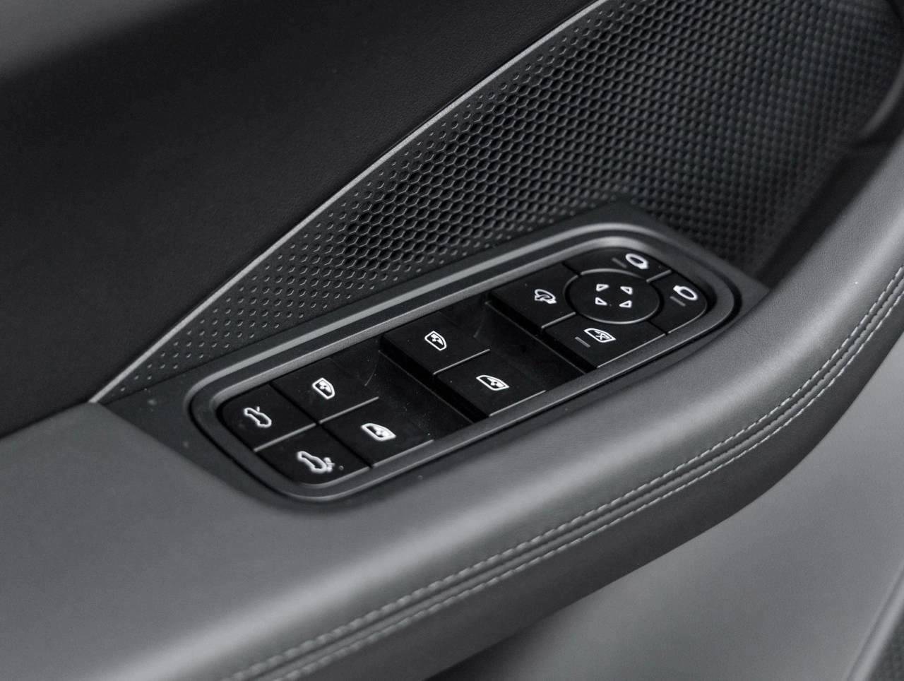 2025 Porsche Macan Electric Macan Electric