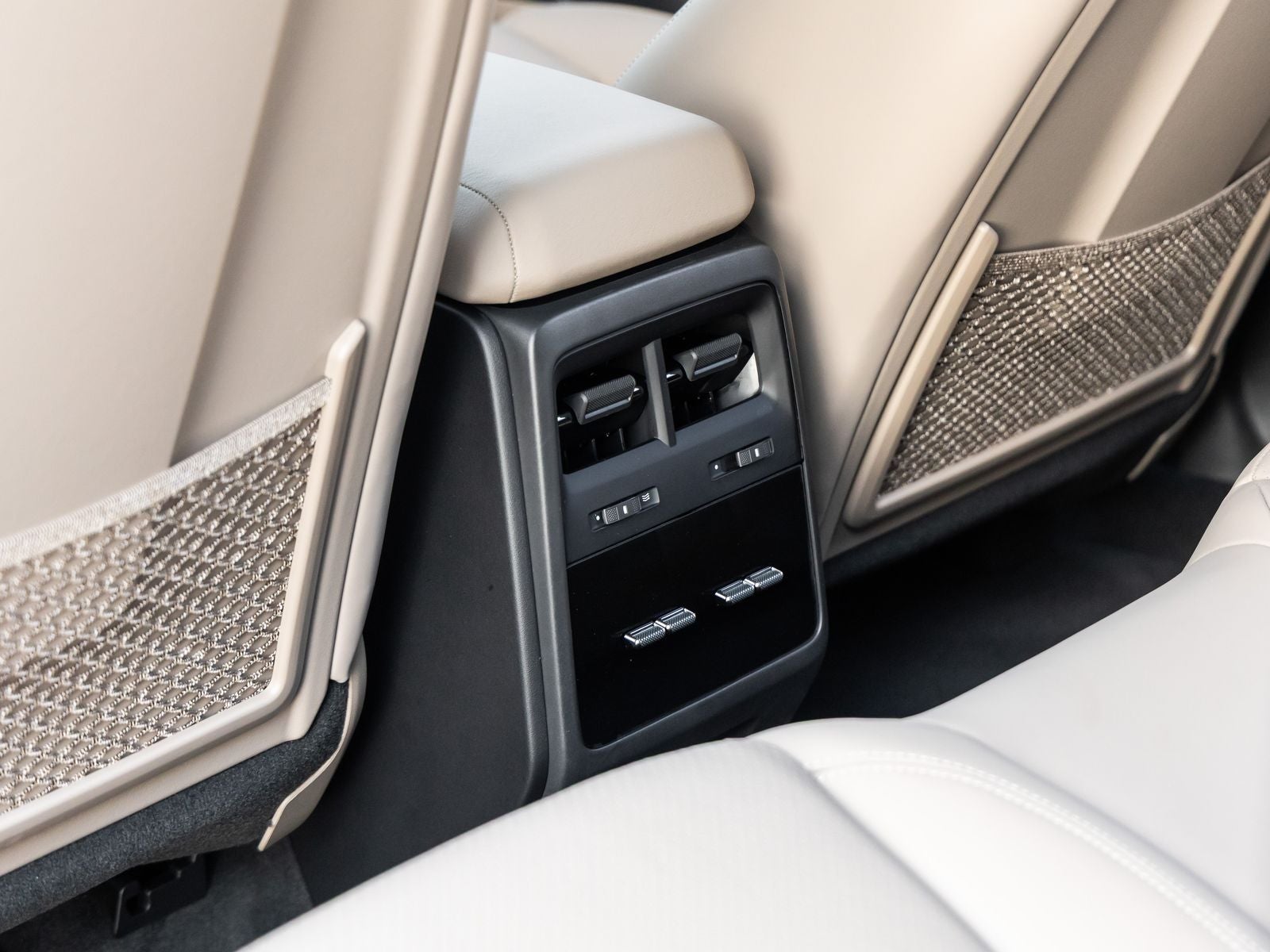 2025 Porsche Macan Electric Macan Electric