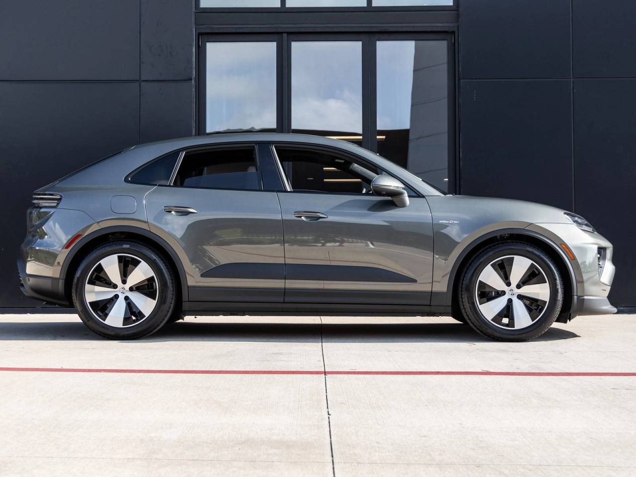 2025 Porsche Macan Electric Macan Electric