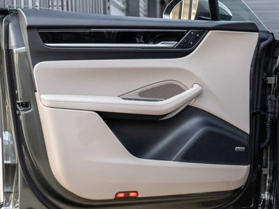 2025 Porsche Macan Electric Macan Electric