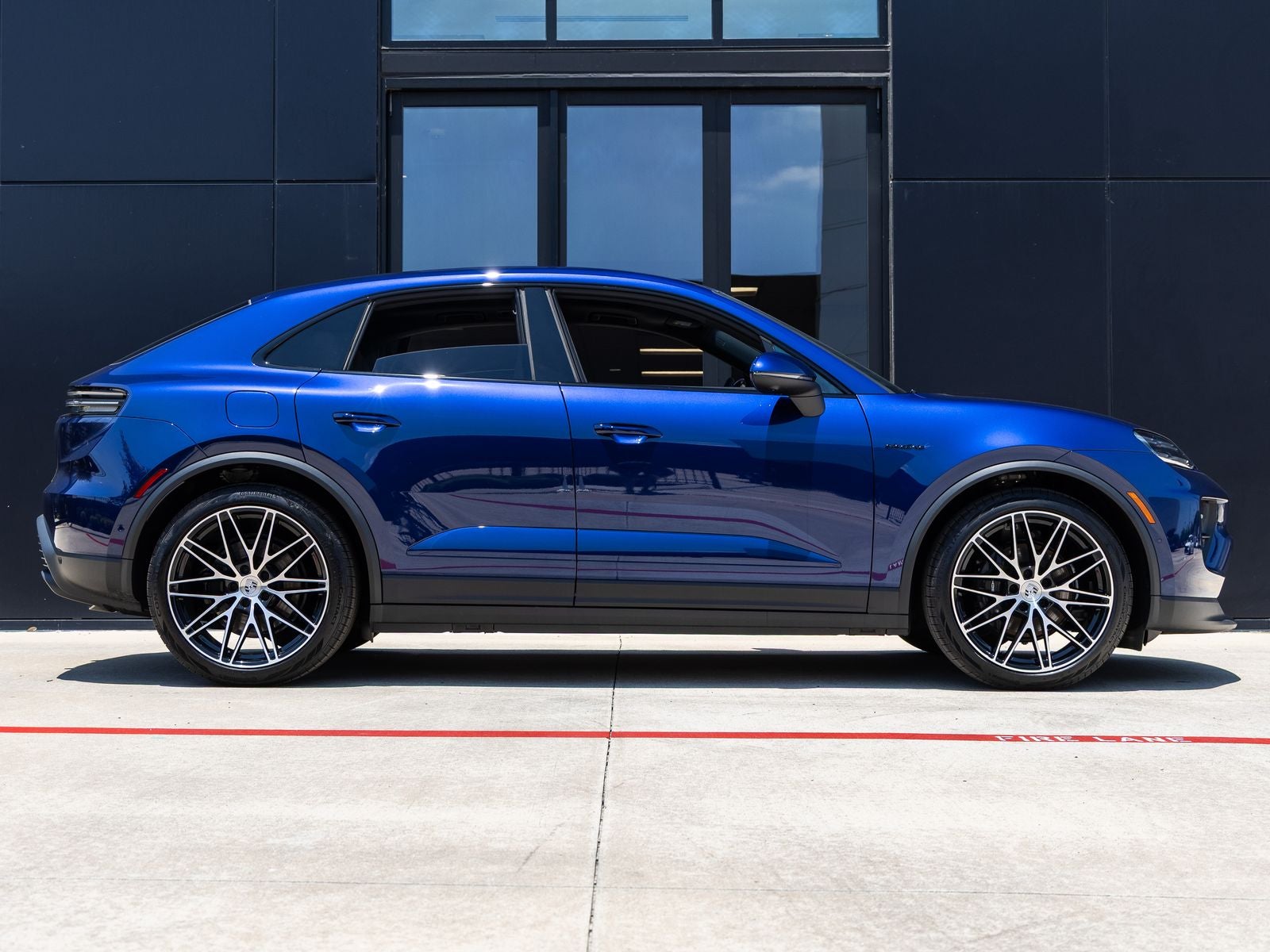 2025 Porsche Macan Electric