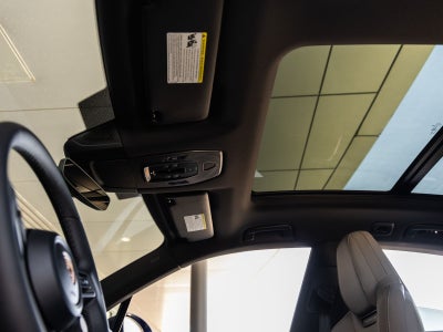 2025 Porsche Macan Electric