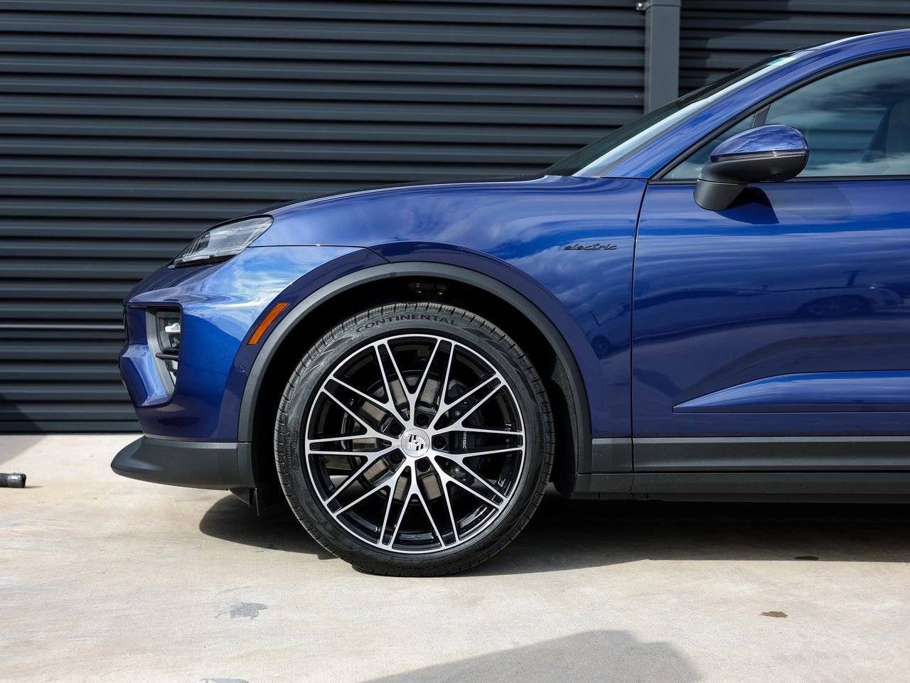 2025 Porsche Macan Electric