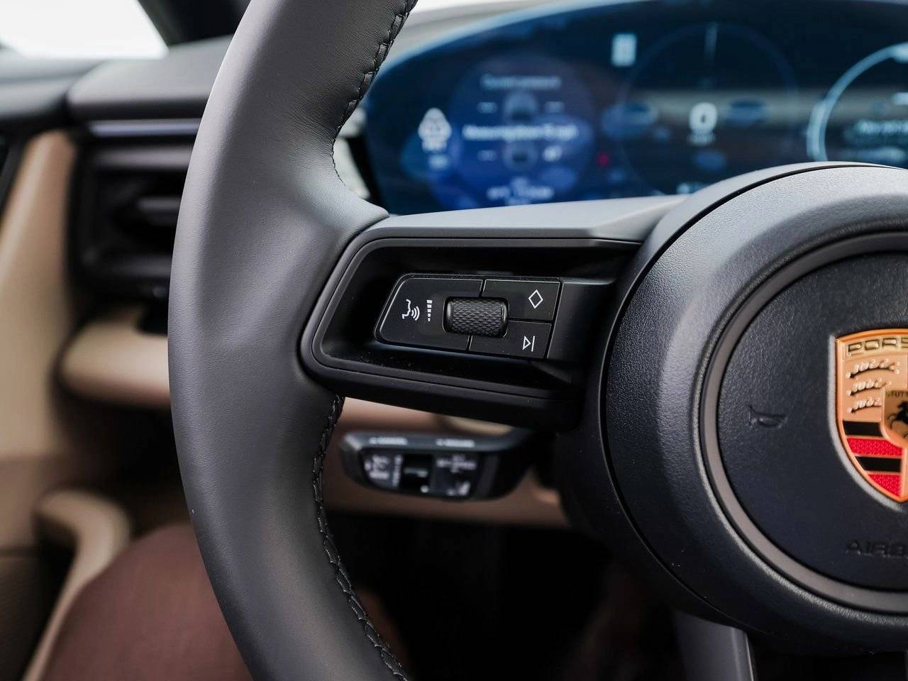 2025 Porsche Macan Electric