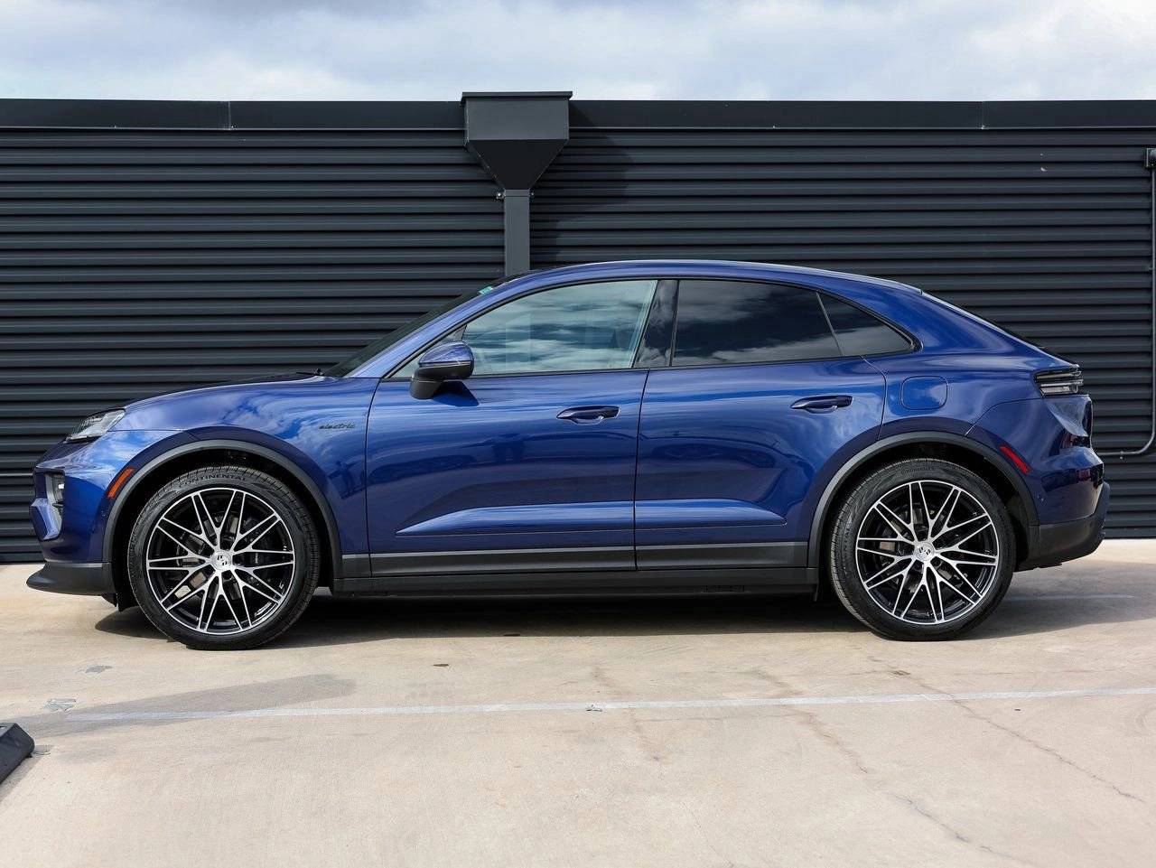 2025 Porsche Macan Electric