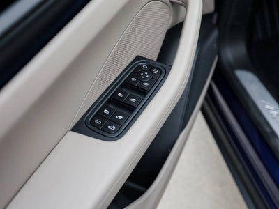 2025 Porsche Macan Electric