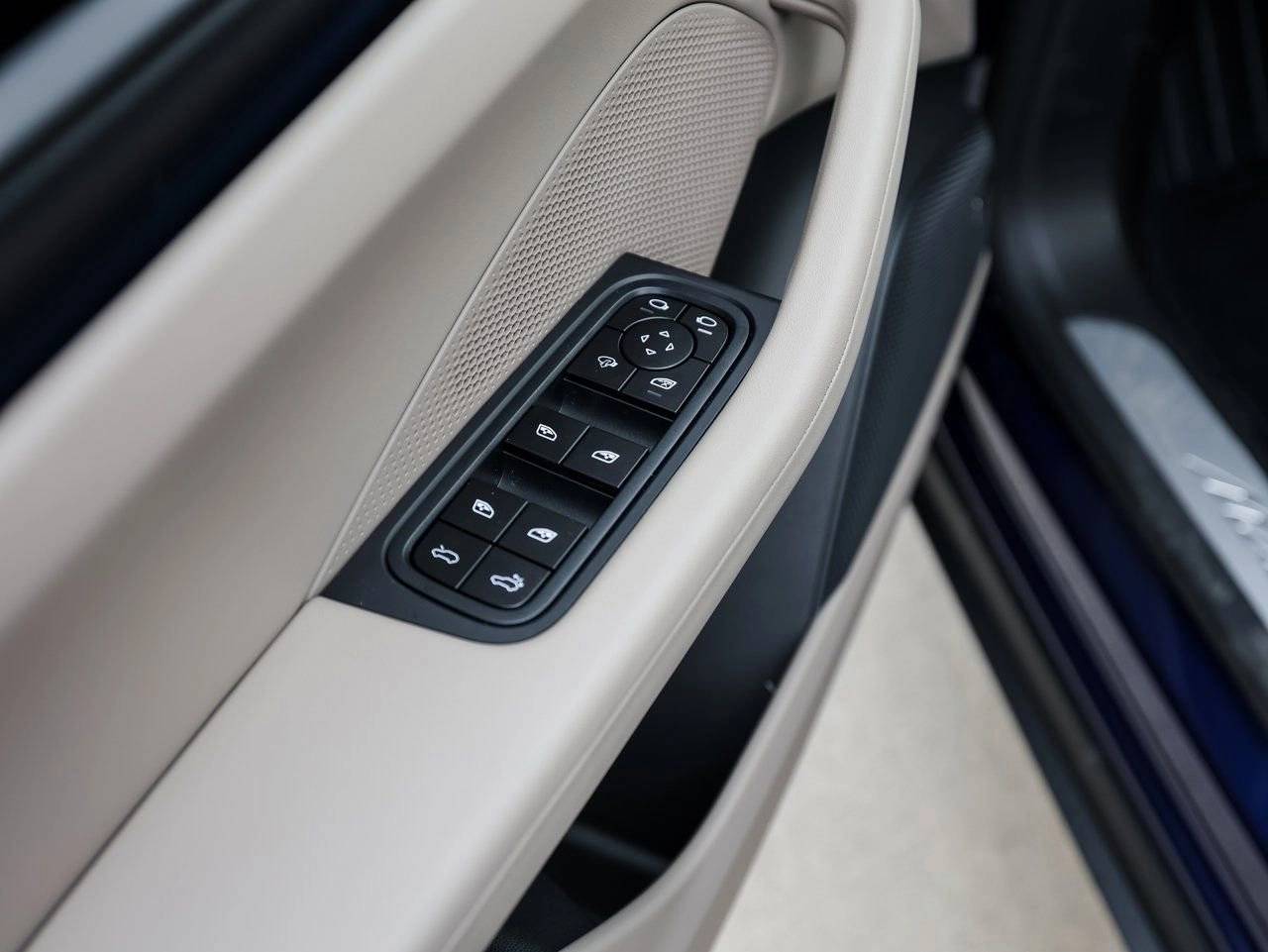 2025 Porsche Macan Electric