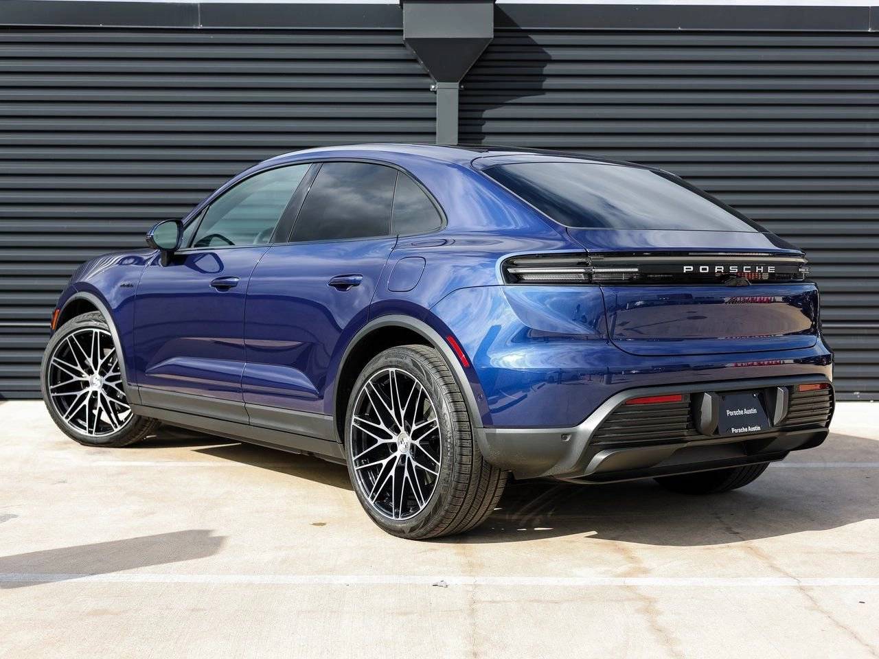 2025 Porsche Macan Electric