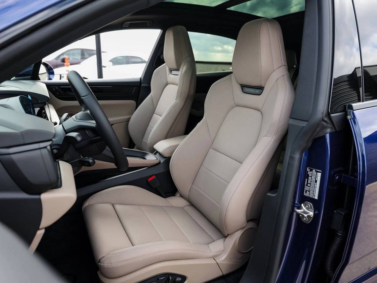 2025 Porsche Macan Electric