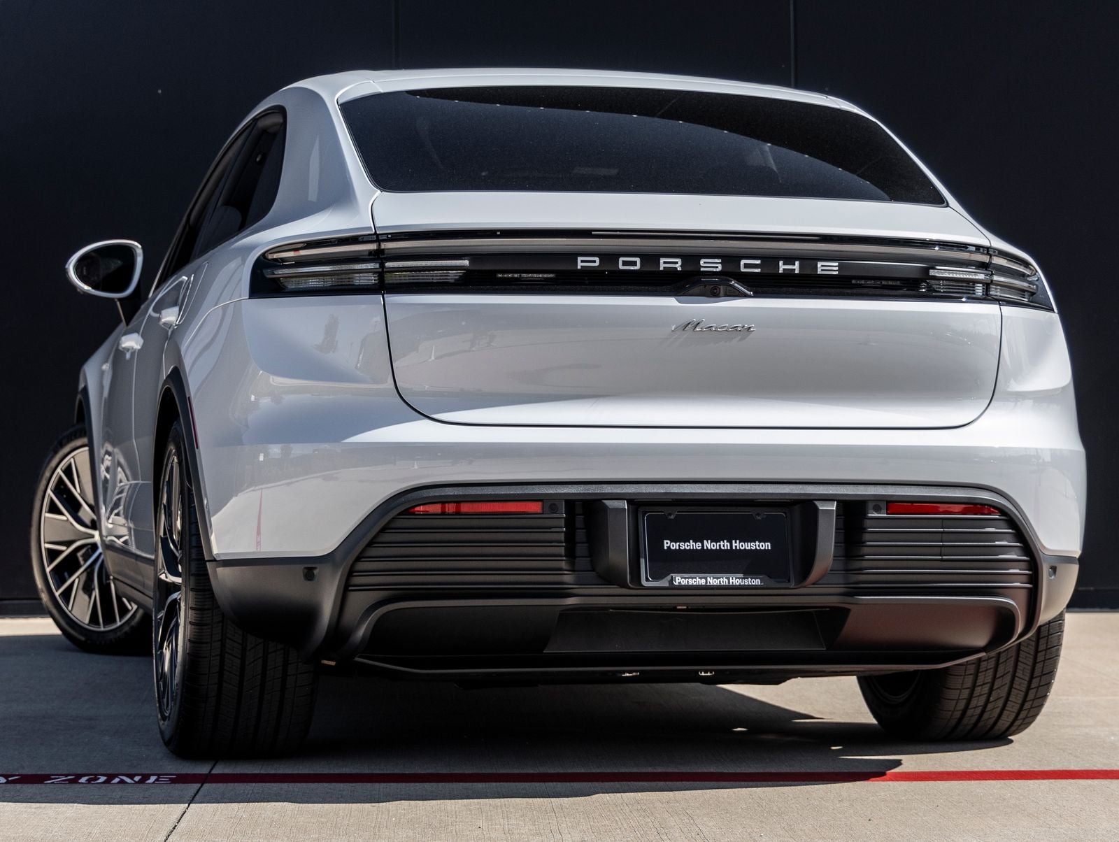 2026 Porsche Macan Macan Electric