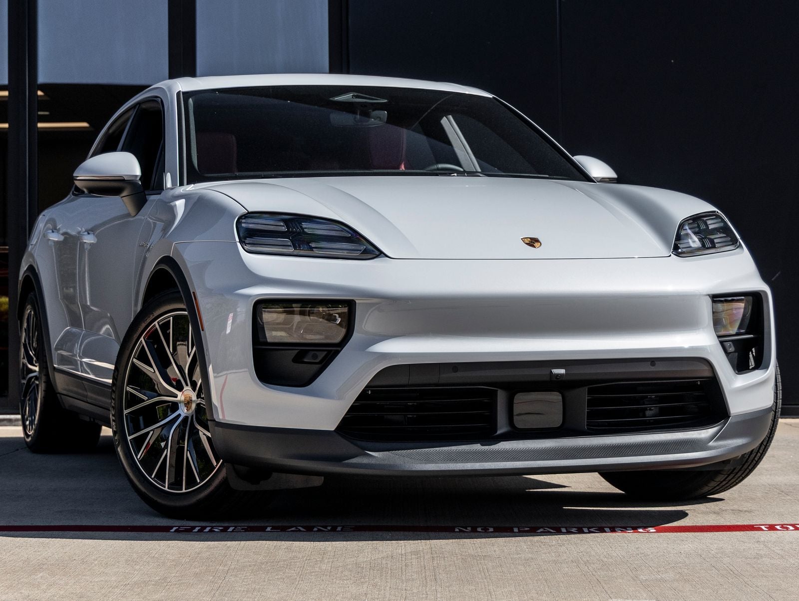 2026 Porsche Macan Macan Electric