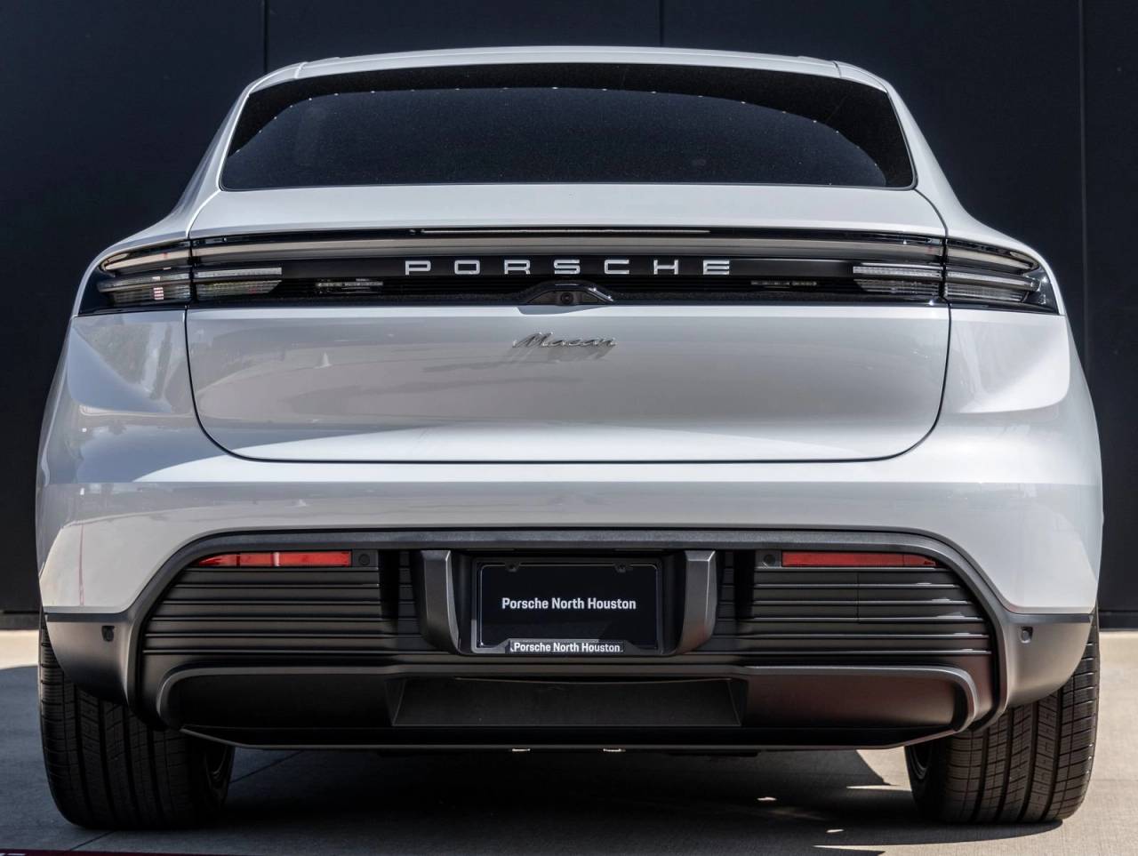 2026 Porsche Macan Macan Electric