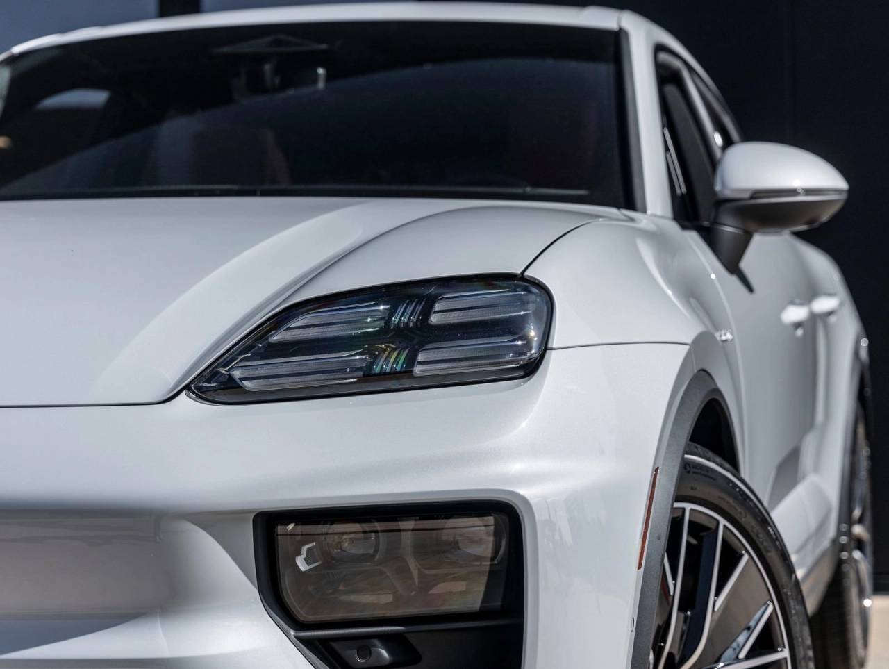 2026 Porsche Macan Macan Electric