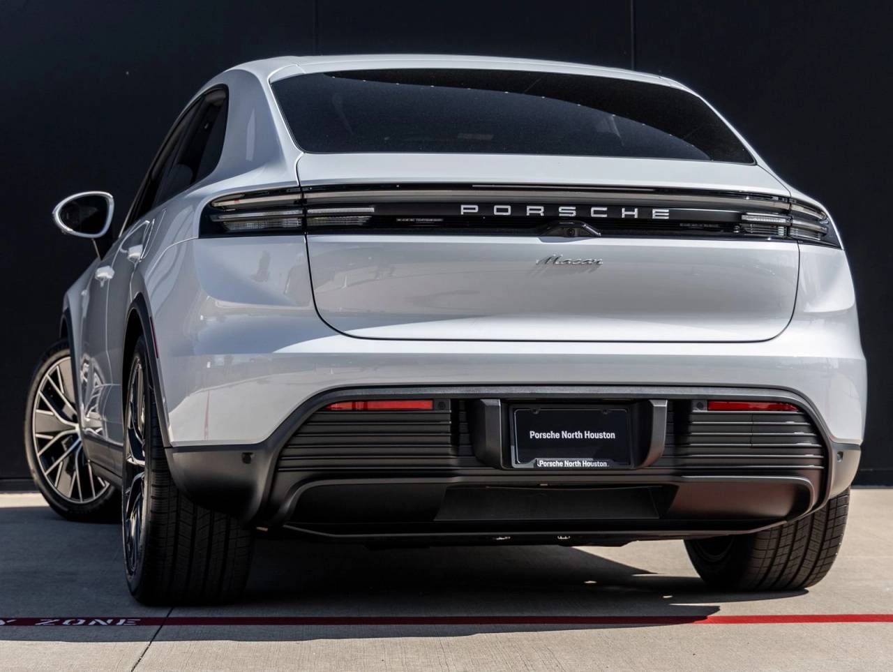 2026 Porsche Macan Macan Electric