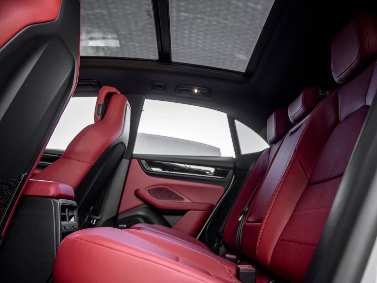 2026 Porsche Macan Macan Electric