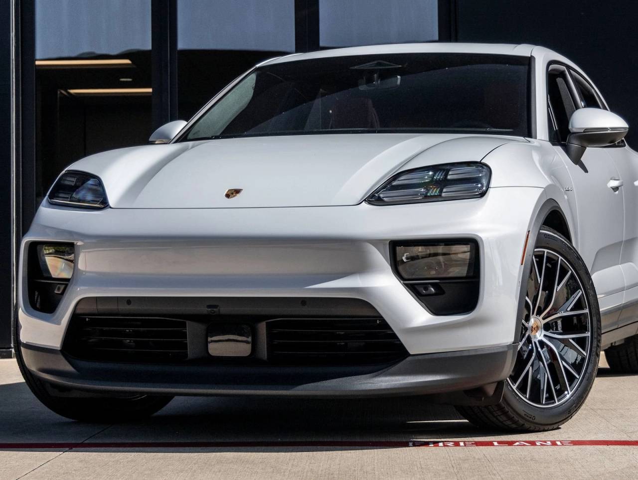 2026 Porsche Macan Macan Electric