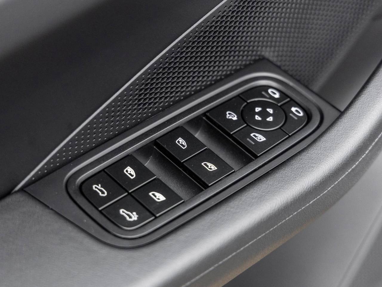 2025 Porsche Macan Electric Macan Electric