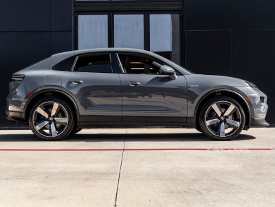 2026 Porsche Macan Macan Electric